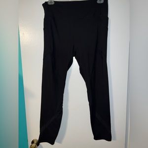 Zenana Leggings with mesh cutout and pockets 3x